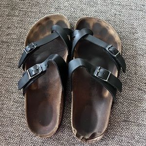 Cute cris cross Birkenstocks!